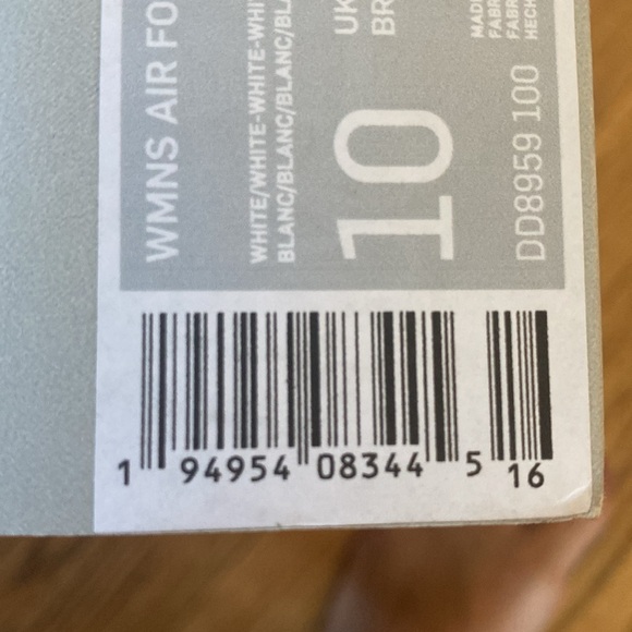 Air force 1 ‘07 size 10 women’s. New, in box. Never been worn. White. - Picture 7 of 7